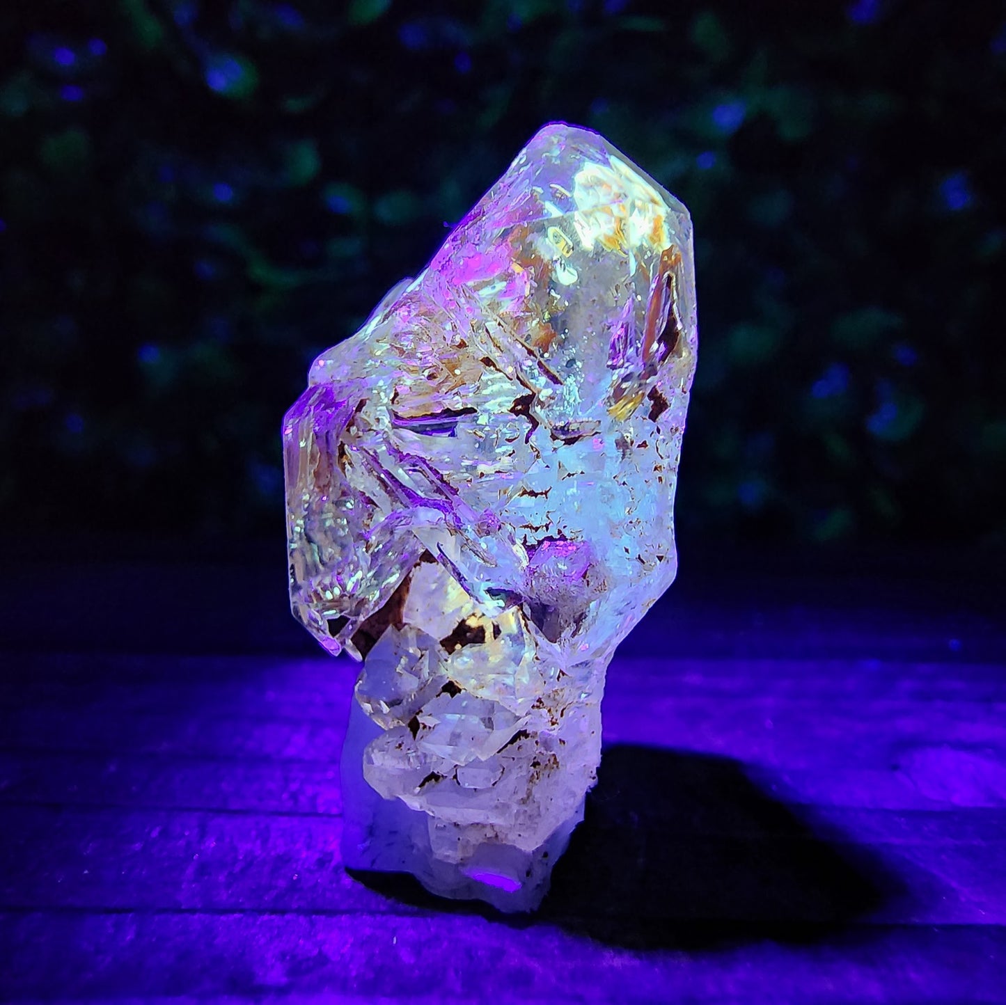 Petroleum Firefly Quartz 10.43g Specimen - Highly UV Reactive